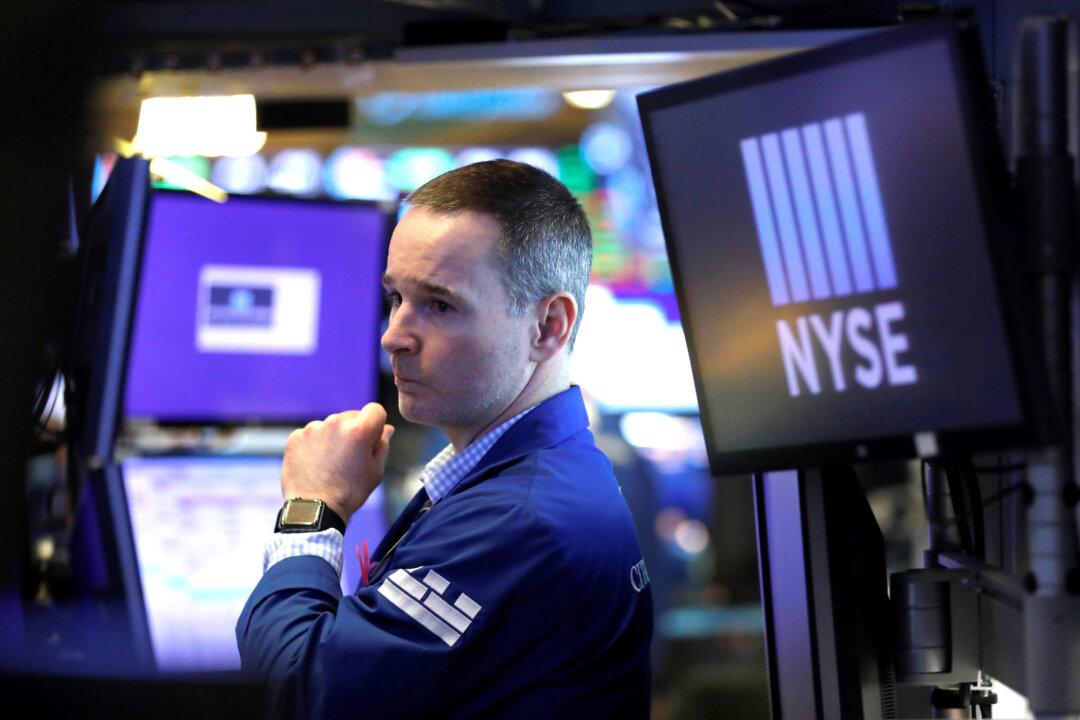US Stocks Plunge in Volatile Markets as Oil Price War Heats Up