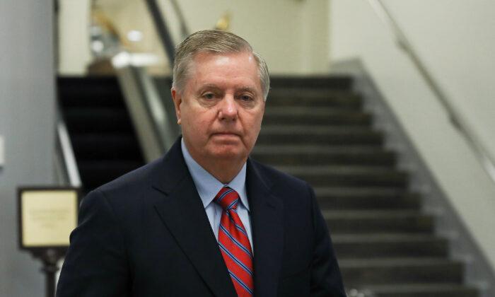Trump in ‘Good Spirits,’ Asks About Barrett Hearing: Graham, McConnell