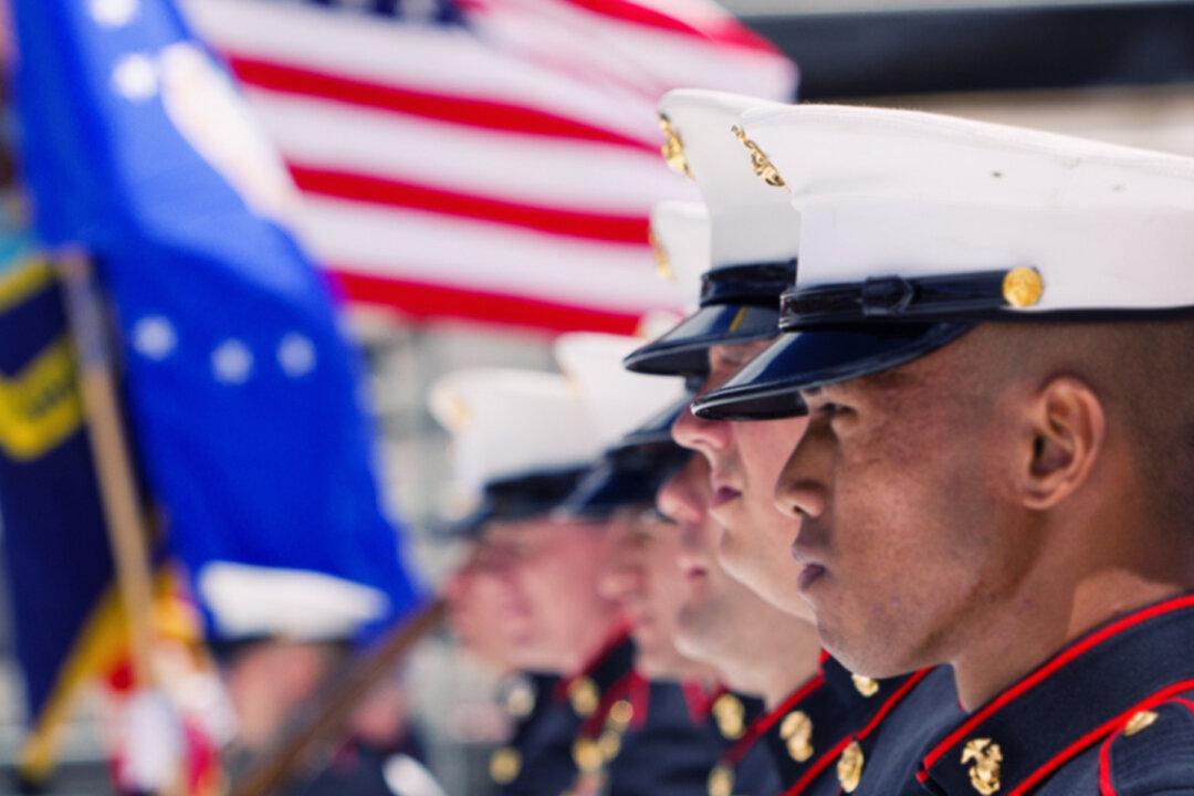 Police Officer Shot and Paralyzed in the Line of Duty Stands for National Anthem 14 Years Later