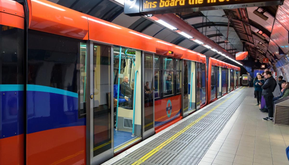 Rude Subway Rider Gets Karma Payback After Shoving Man Out of His Way En route to Job Interview