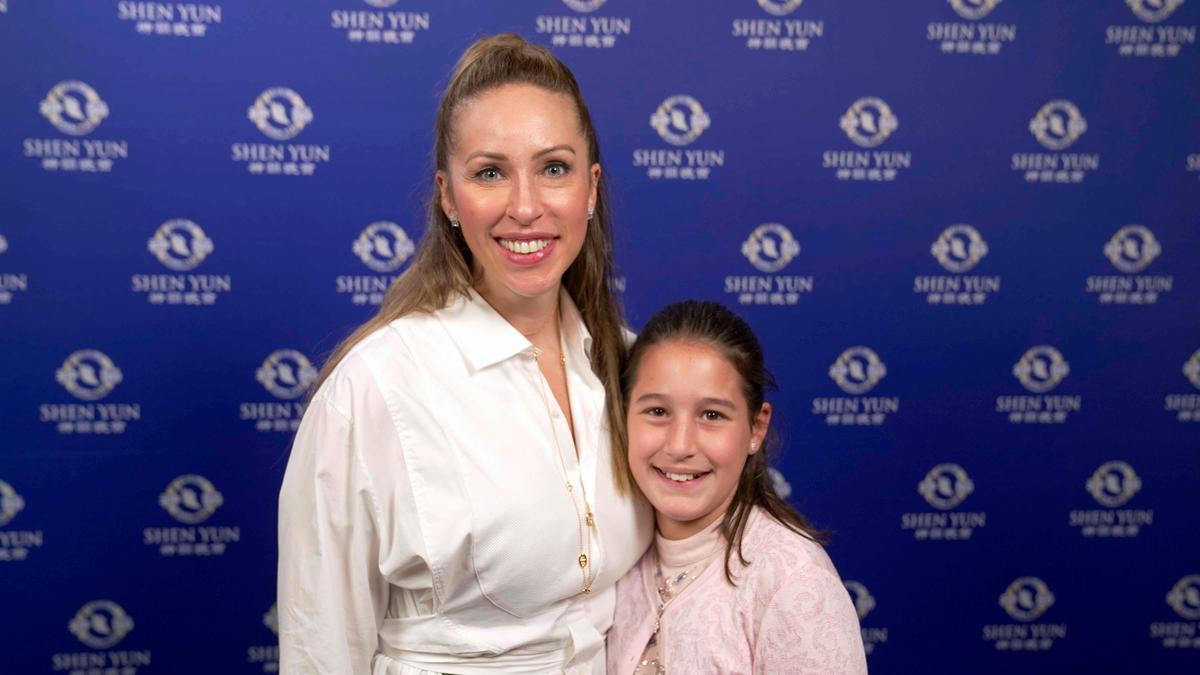 Business Owner: Shen Yun Is ‘Phenomenal, Beautiful, Amazing,’ ‘Just Breathtaking’