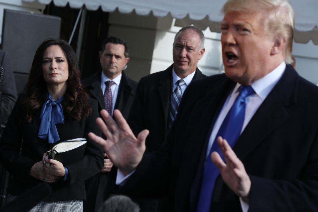 White House Press Secretary Working Remotely After Contact With Coronavirus Cases