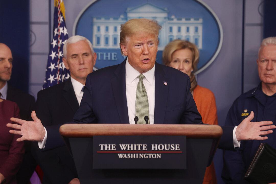 Trump: US-Canada Border Shut Down for ‘Non-Essential’ Travel