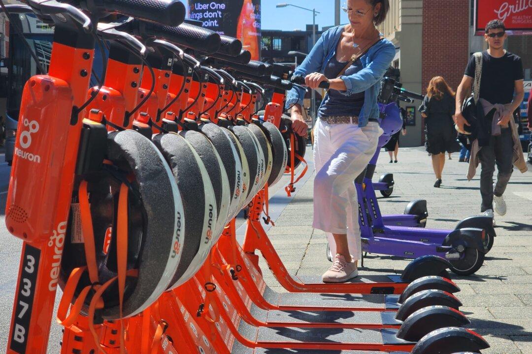 Cops Issue Fines to Over 300 E-Scooter Riders in Melbourne CBD