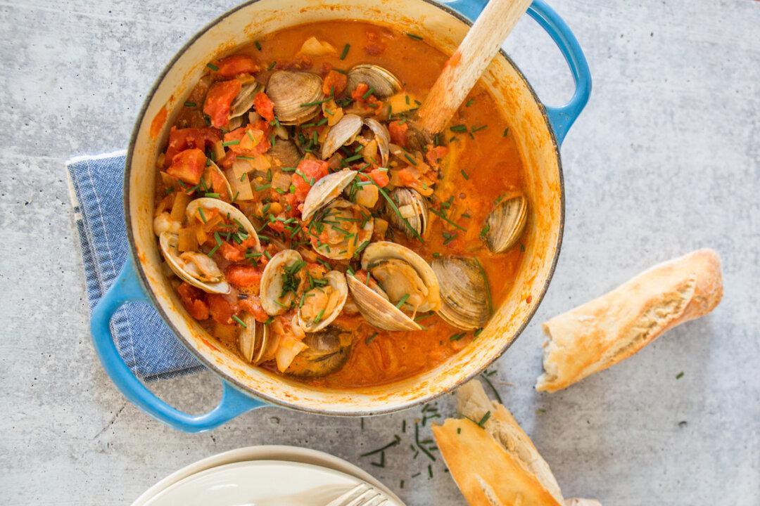 A Pot of Steamed Clams Is the Easiest Weeknight Supper