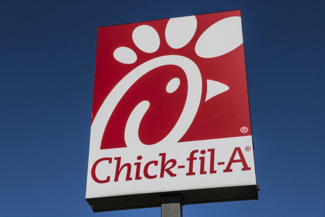 Chick-fil-A Delivers 1,000 Free Meals to Hospital Staff Amid CCP Virus Shutdown