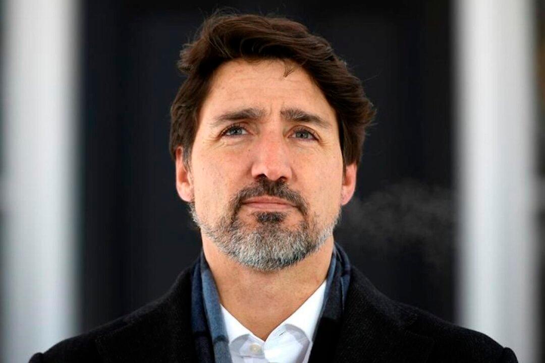 Trudeau Says Canada Working Hard, but Won’t Be Able to Get All Canadians Home