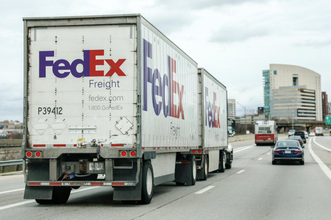 US Companies Face ‘Logistics Nightmare’ as Pandemic Creates Freight Bottlenecks