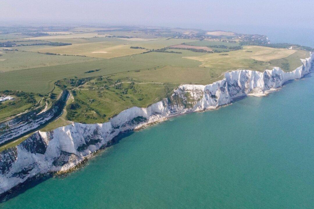 Capsules of History: The White Cliffs of Dover