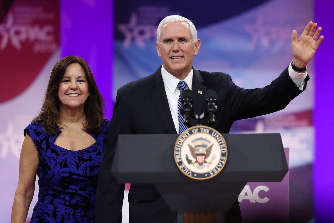 Vice President Mike Pence, Wife Test Negative for CCP Virus