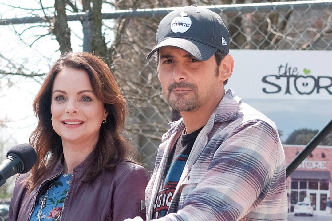 Country Singer Brad Paisley’s Free Grocery Store Will Deliver Food to the Elderly During Virus Outbreak