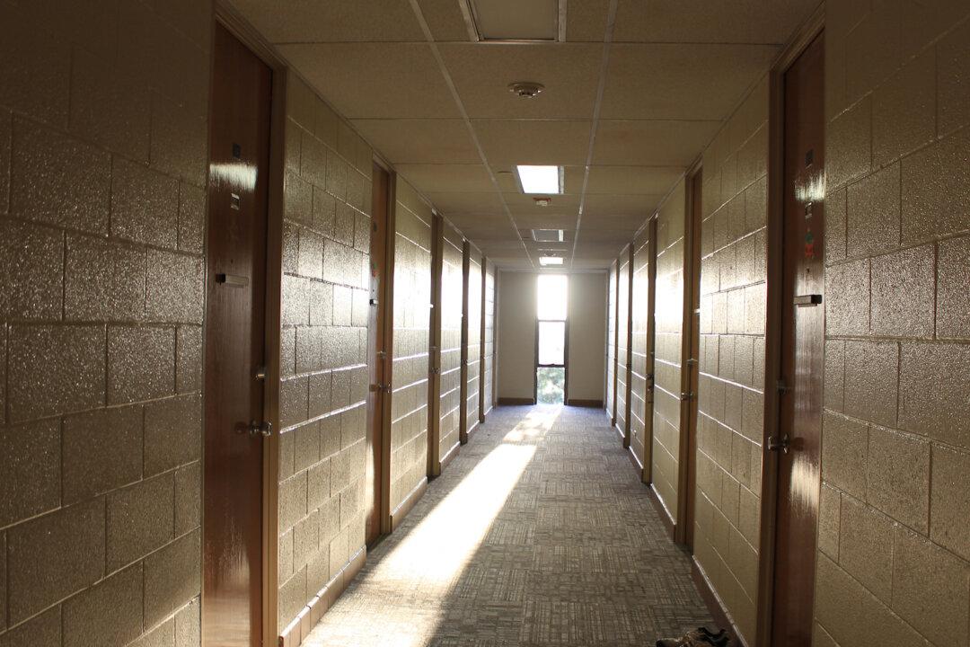 Colleges Offer Vacant Dorms for COVID-19 Patients, Health Workers