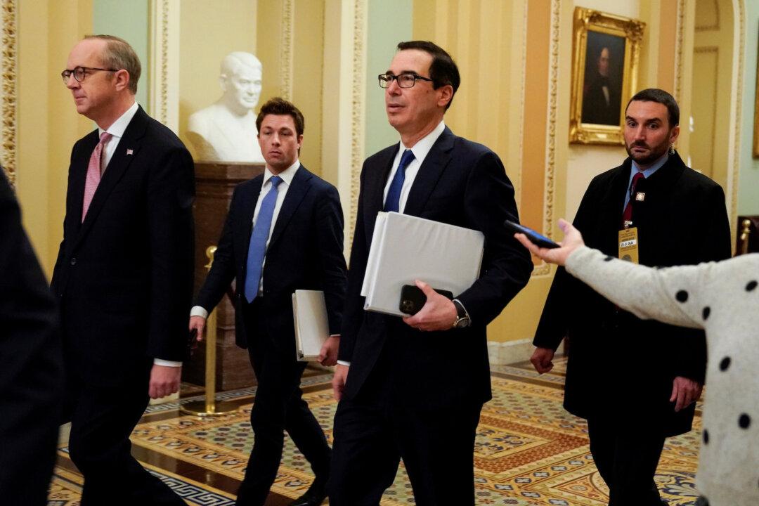 Mnuchin Hopeful $2 Trillion CCP Virus Aid Package Can Be Closed Today