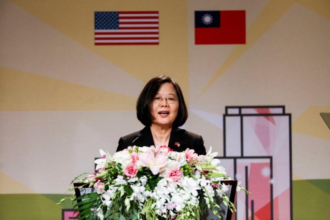 US Increases Support for Taiwan, China Threatens to Strike Back