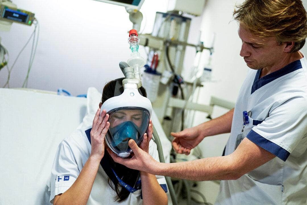 Italian Engineers Turn Ordinary Snorkeling Masks Into Ventilators Using 3-D-Printed Parts