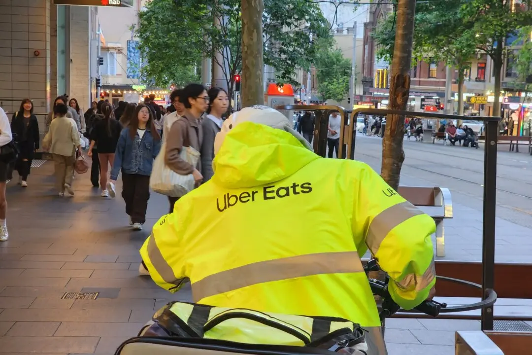 Australia’s Fair Work Mandates $31 Per Hour Minimum Wage for Uber Eats, DoorDash Workers