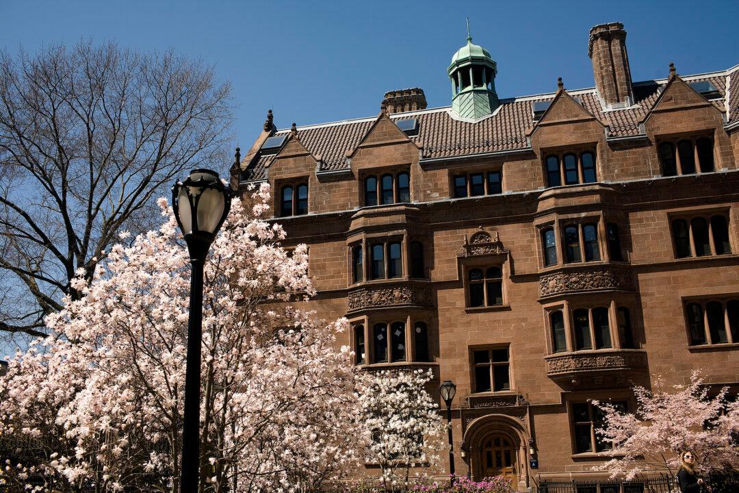 Yale, Columbia to Mandate CCP Virus Vaccinations for Students