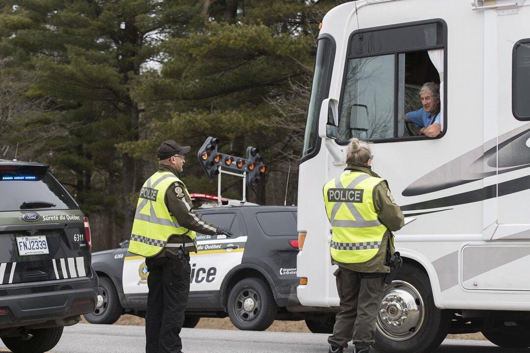 ‘We Missed the Boat’ on Containing COVID-19, Senator Says