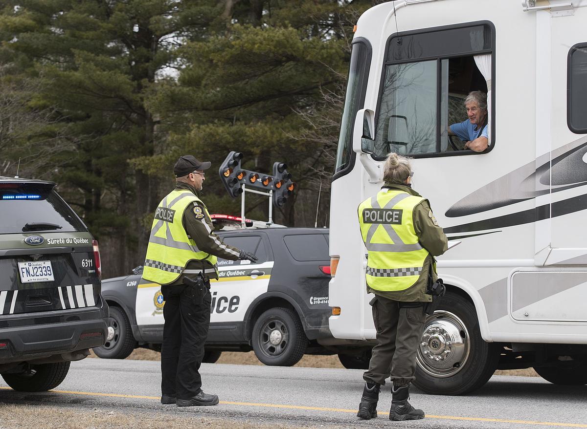 ‘We Missed the Boat’ on Containing COVID-19, Senator Says