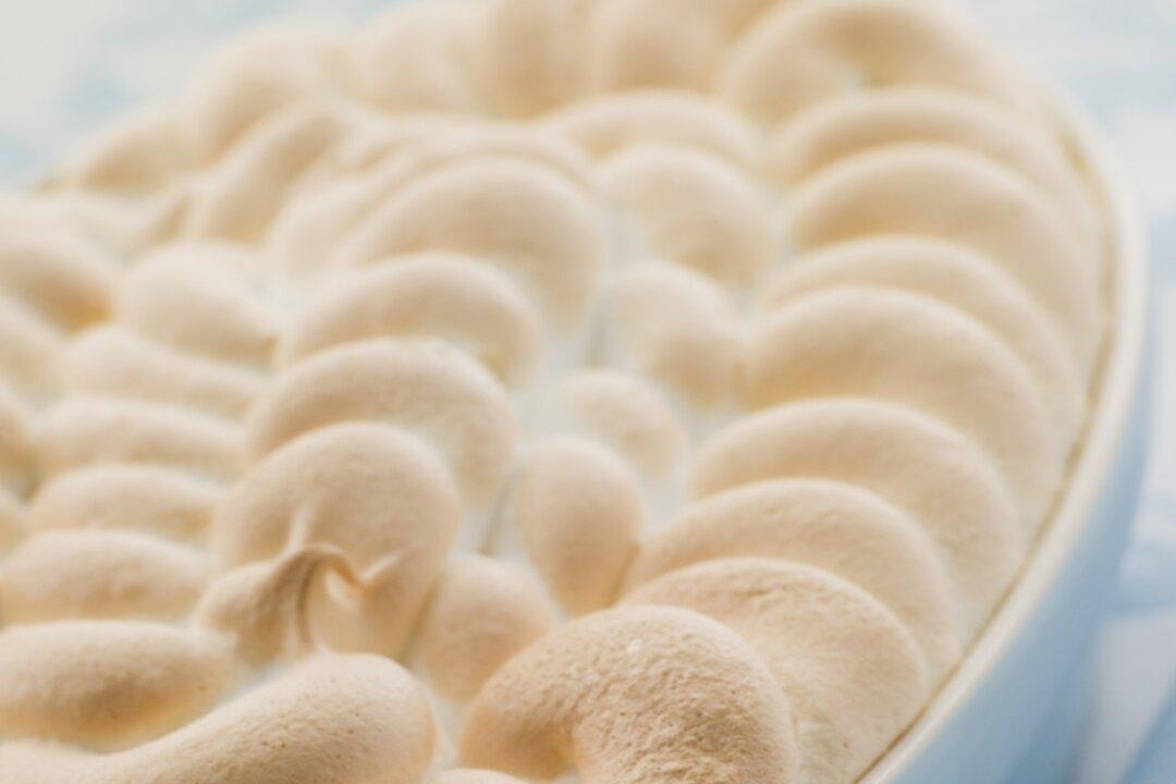 Old-Fashioned Bread Pudding With Meringue