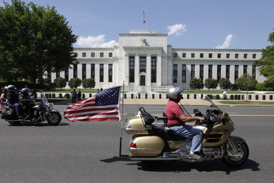 Fed’s George Sees Signs of Hope Amid ‘Tentative’ Economic Recovery
