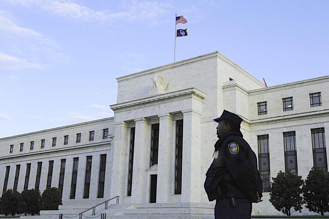 Fed Sees 47 Million Jobs Lost and Unemployment at 32 Percent