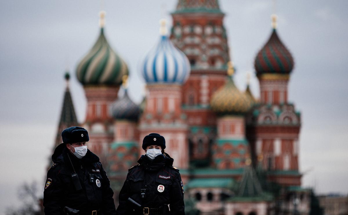 Russia Weighs Nationwide CCP Virus Lockdown After Moscow Acts