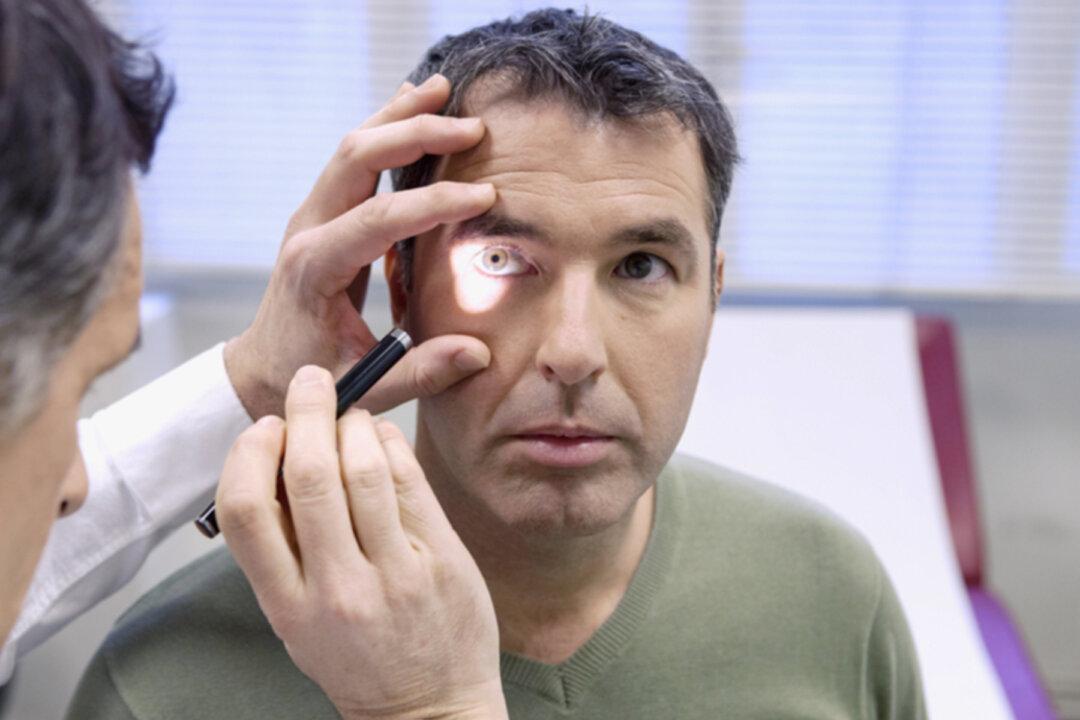 Aussies in Their 50s Ignoring Increasing Signs of Blindness