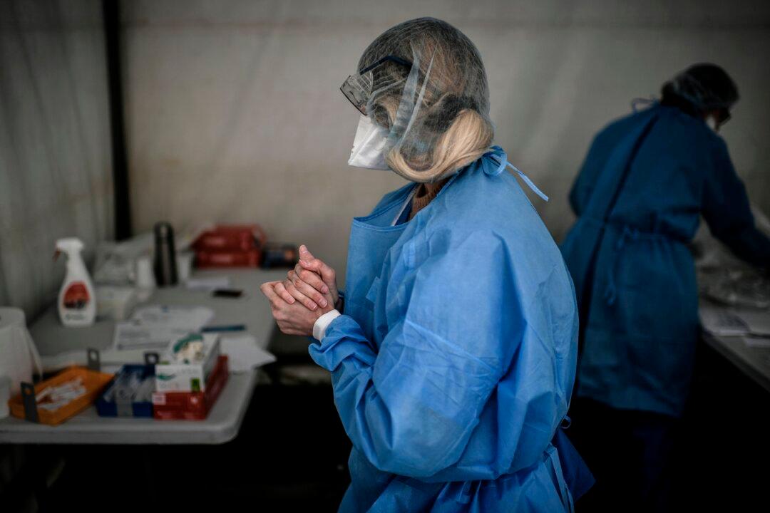 Canadians Would Support Harsher Measures for Those Violating COVID-19 Rules, Says Poll