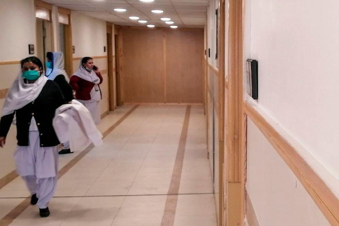 26-Year-Old Pakistani Doctor on the Frontlines Hailed as Hero After Losing Life to CCP Virus