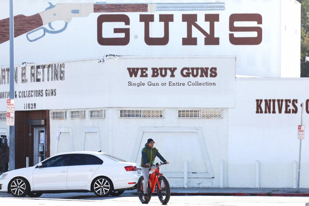 LA County, New Jersey to Let Gun Stores Remain Open During Pandemic