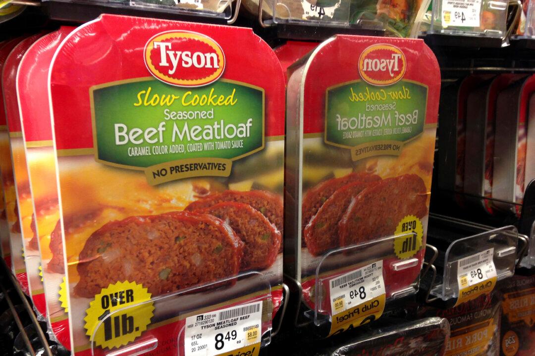Nearly 900 Test Positive for CCP Virus at Tyson Meat Plant in Indiana