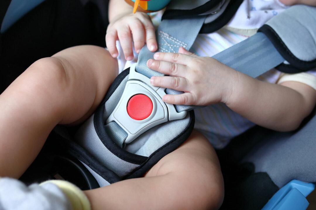 Parents Issue Crucial Warning After Car Seat Causes Child to Stop Breathing and Pass Away