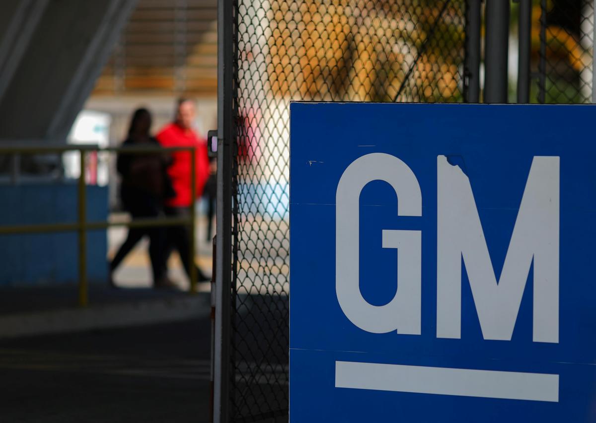 GM Signs Defense Production Act Contract to Build Ventilators