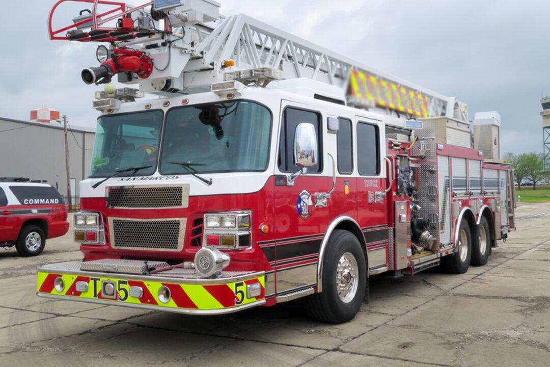 Gary Sinise Foundation Gifts NASA-Grade Decontamination Units to Fire Dept. During Virus Outbreak
