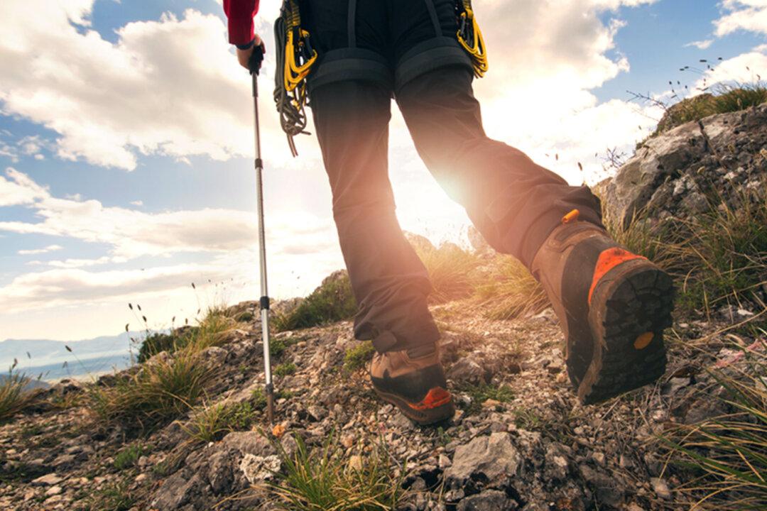 Some People Do Better on Cognitive Tasks While Walking