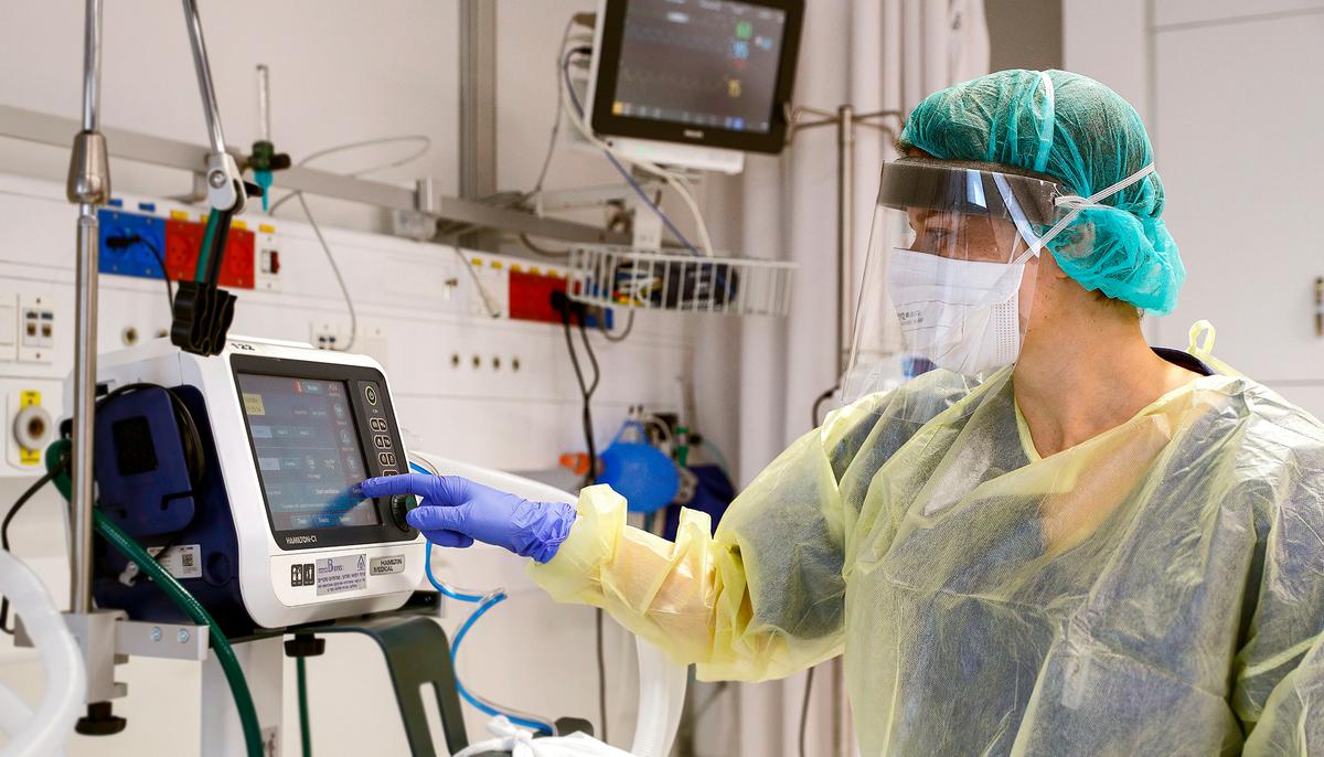 90-Year-Old Woman Dies From CCP Virus After Deferring Ventilator to Younger Patients