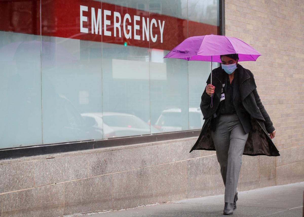 NYC Mayor Says Schools Shut Till End of Year, But Cuomo Says ‘No Decision Yet’