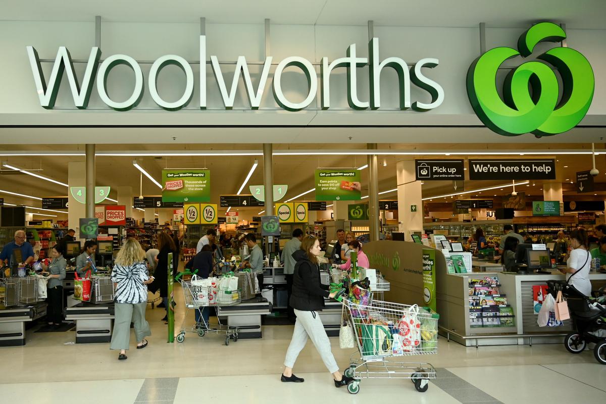 Woolworths Brings in Nurses, More Limits in Melbourne COVID-19 Hotspots.