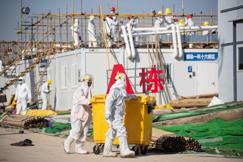 Wuhan Field Hospital Construction Workers Marooned After Finishing Work