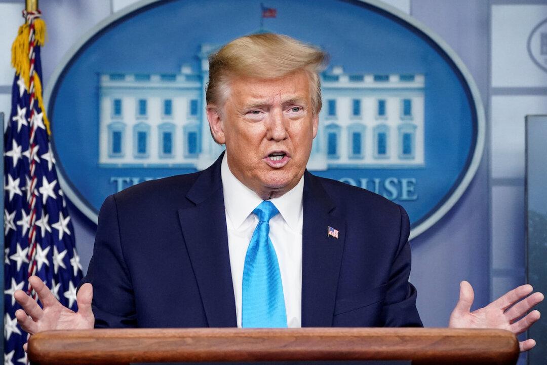 Trump: Decision Coming ‘Shortly’ on Reopening US Economy