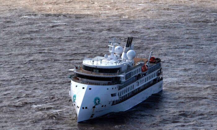 Passengers to Be Evacuated From Antarctic Cruise Ship After Almost 60% Test Positive for CCP Virus