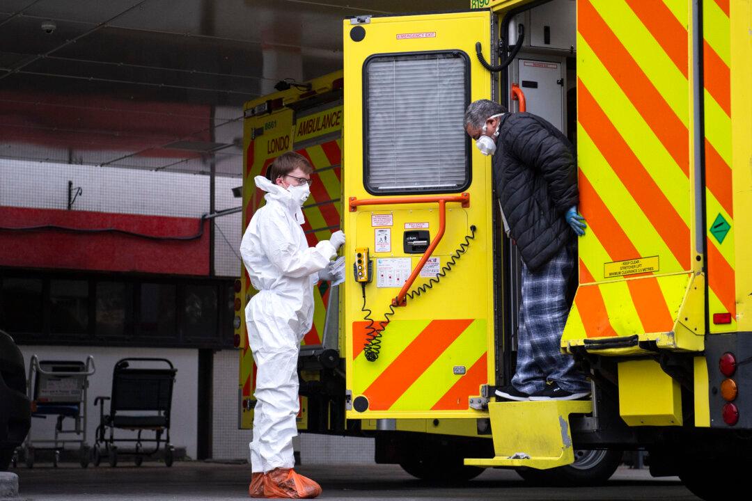 R-Rate Drops to 1 in England as Lockdown Looms: King’s College Study