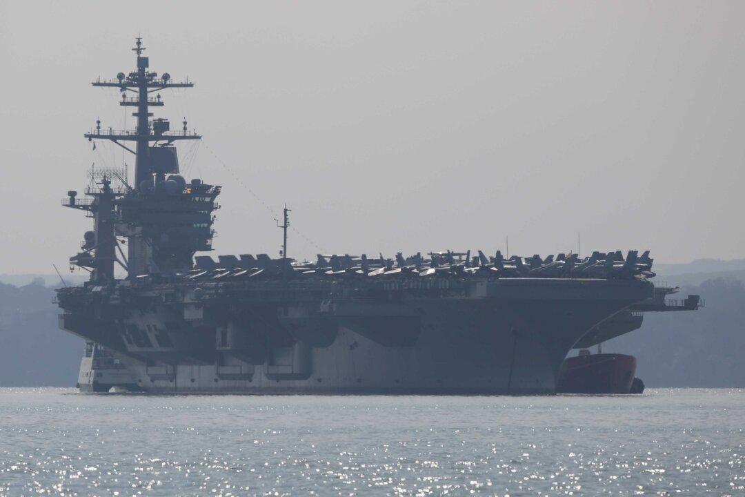 Carrier Sailor Who Died of COVID-19 Identified As 41-Year-Old Chief Petty Officer