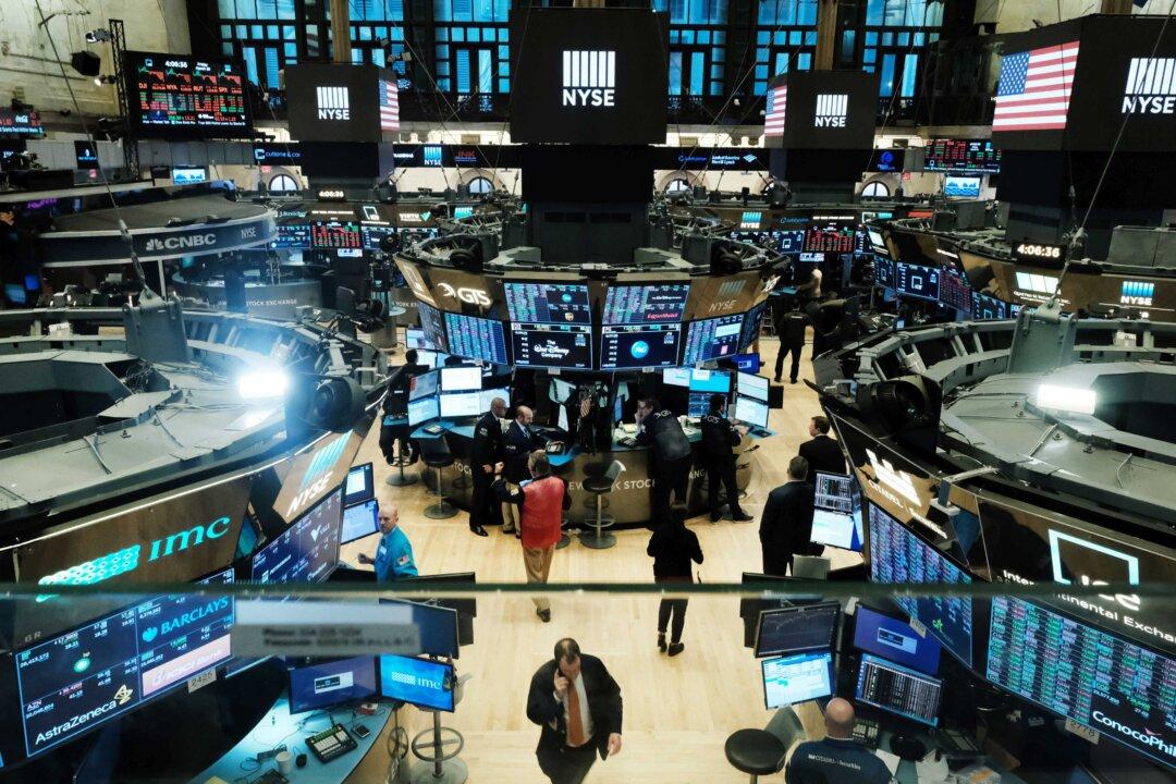 New York Stock Exchange Reverses Course Again, Will Delist 3 Chinese Telecom Firms After All