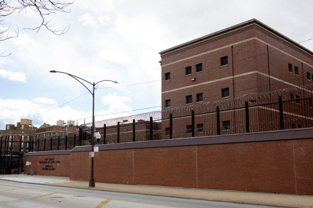 Chicago Jail Reports 450 CCP Virus Cases Among Staff, Inmates