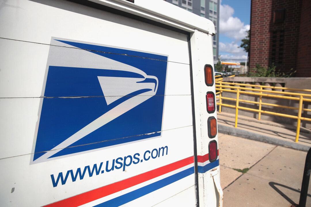 US Postal Service Workers Arrested Over $1.3 Million Credit Card Fraud and Theft Scheme