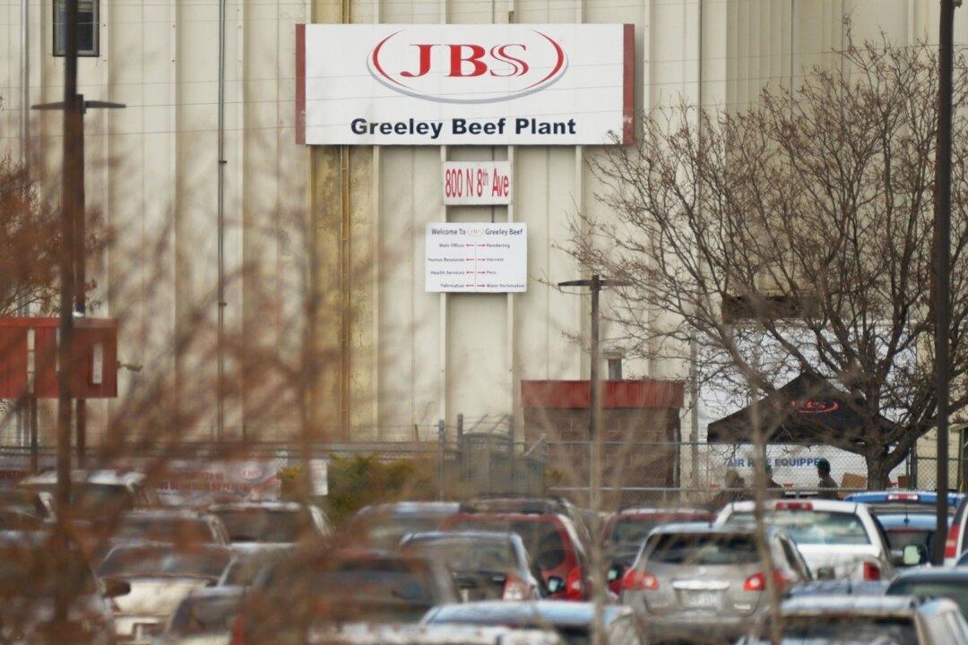 Colorado Meat Packing Plant With Thousands of Employees Closed After COVID-19 Outbreak