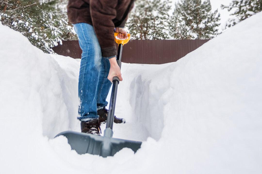 Firefighter Shovels Snow for Woman Who Called 911 After Having Heart Episode: ‘I Was Just Doing My Job’