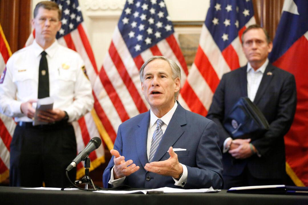 Texas to Ease CCP Virus Lockdown to Restore Jobs, Governor Says